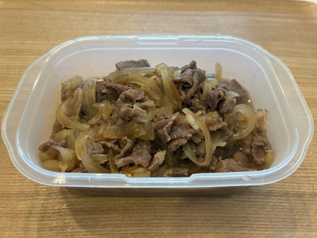 牛肉とたまねぎの甘辛煮